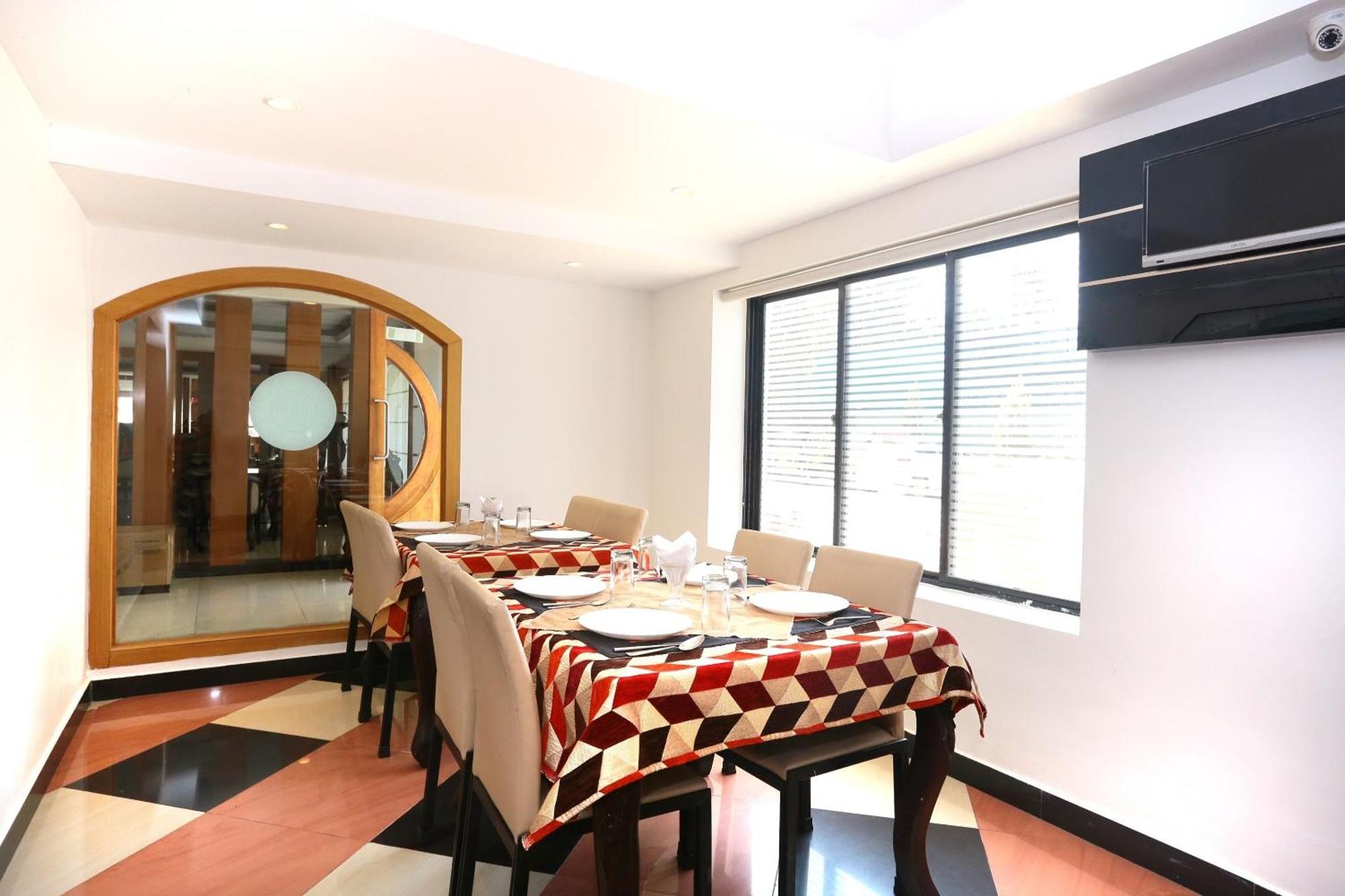 Hotel Super Townhouse Dona Castle Kollam Zewnętrze zdjęcie
