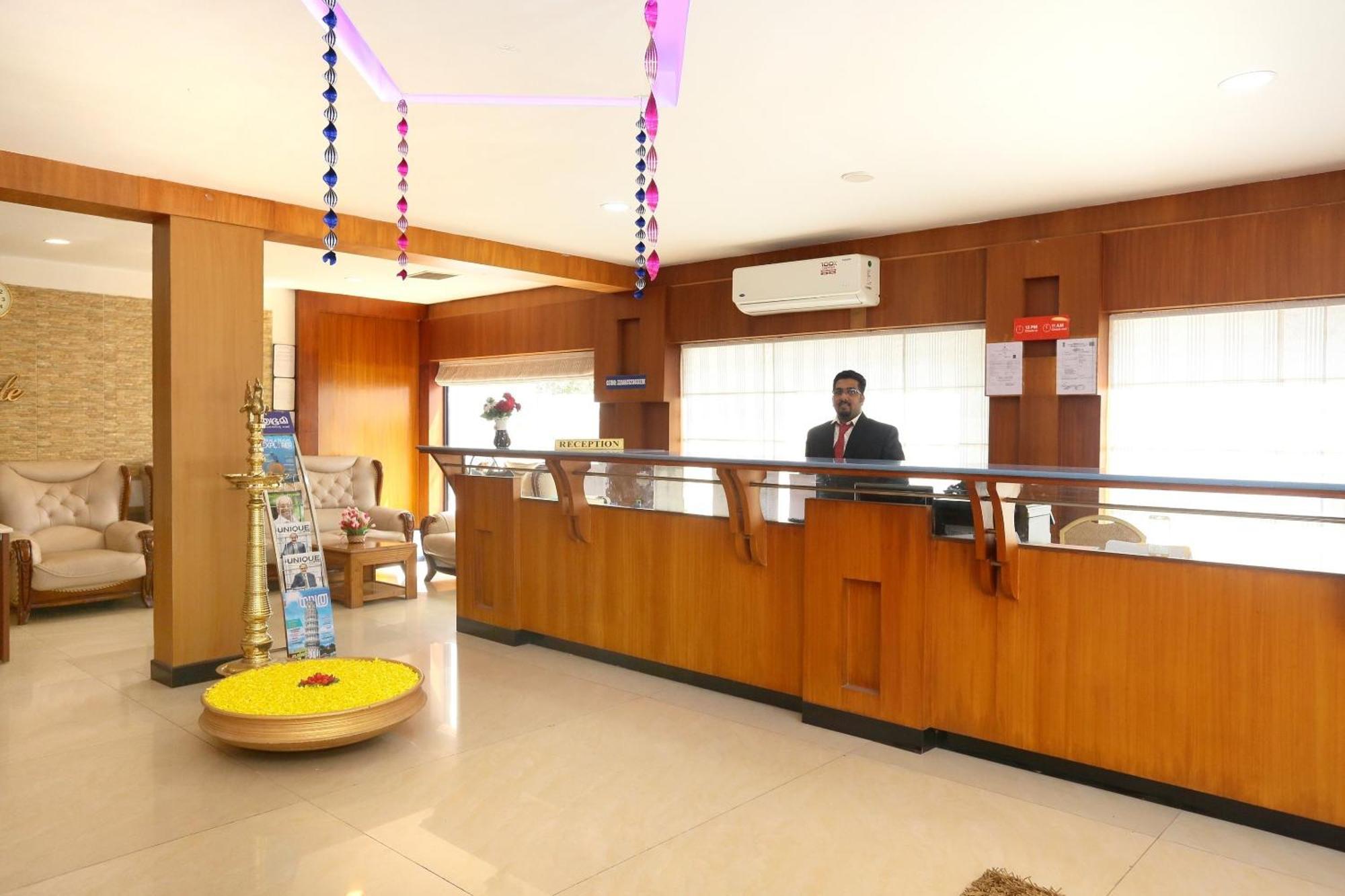 Hotel Super Townhouse Dona Castle Kollam Zewnętrze zdjęcie