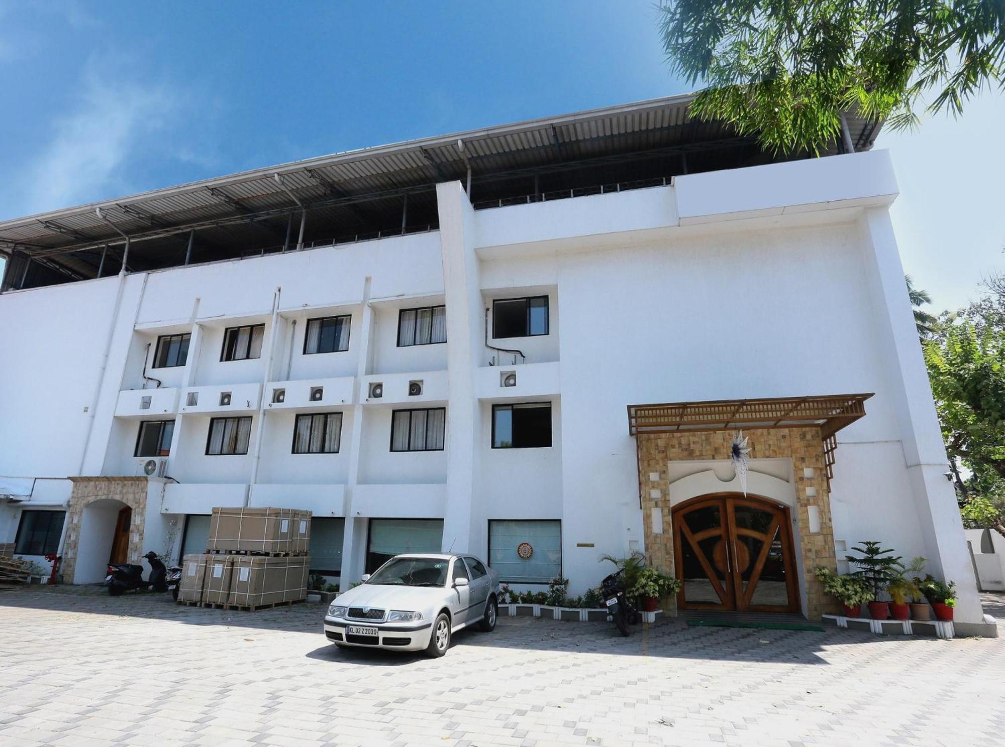 Hotel Super Townhouse Dona Castle Kollam Zewnętrze zdjęcie